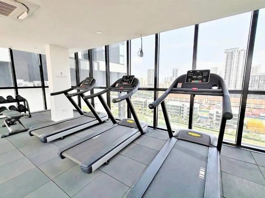 Διαμέρισμα Infinity Pool, Georgetown, Up To 11 Pax, 2 Bedrooms, 2 Bathrooms, 2 Car Parks By Star Home Jelutong
