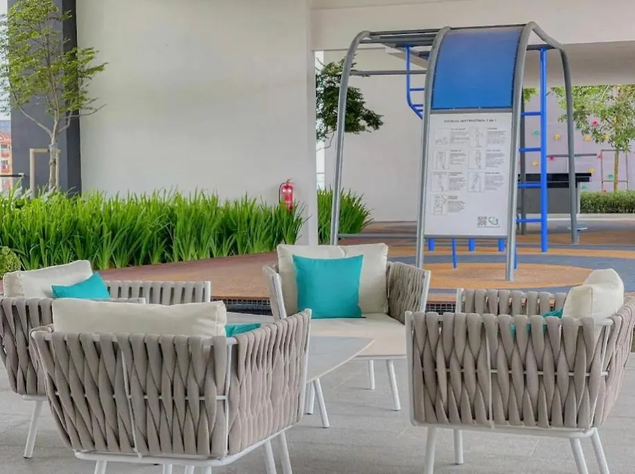 Διαμέρισμα Infinity Pool, Georgetown, Up To 11 Pax, 2 Bedrooms, 2 Bathrooms, 2 Car Parks By Star Home Jelutong