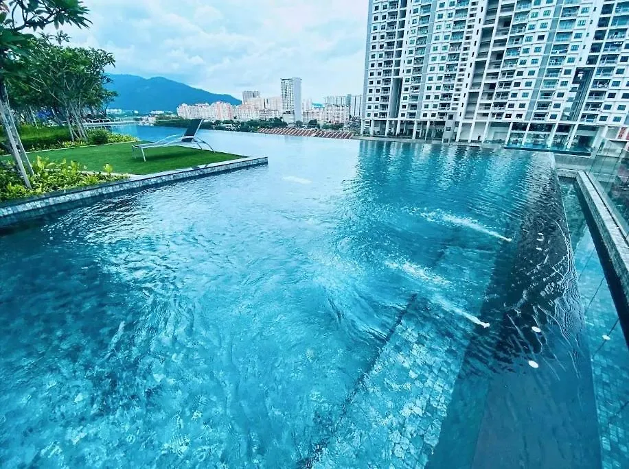 Infinity Pool, Georgetown, Up To 11 Pax, 2 Bedrooms, 2 Bathrooms, 2 Car Parks By Star Home Jelutong 0*,  Μαλαισία